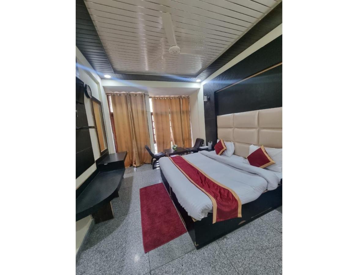 Hotel Krishna Palace, Mussoorie Exteriér fotografie